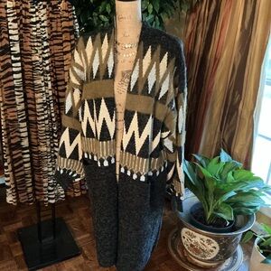 Chic Geometric Knit Cardigan